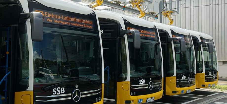 daimler-buses-installs-pantograph-charging-infrastructure-for-stuttgart-electric-buses