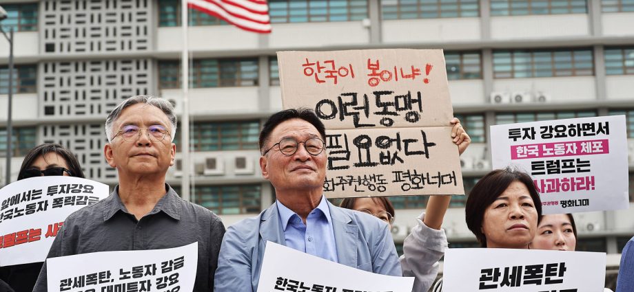 south-korea-readies-plane-to-bring-home-workers-detained-in-hyundai-immigration-raid