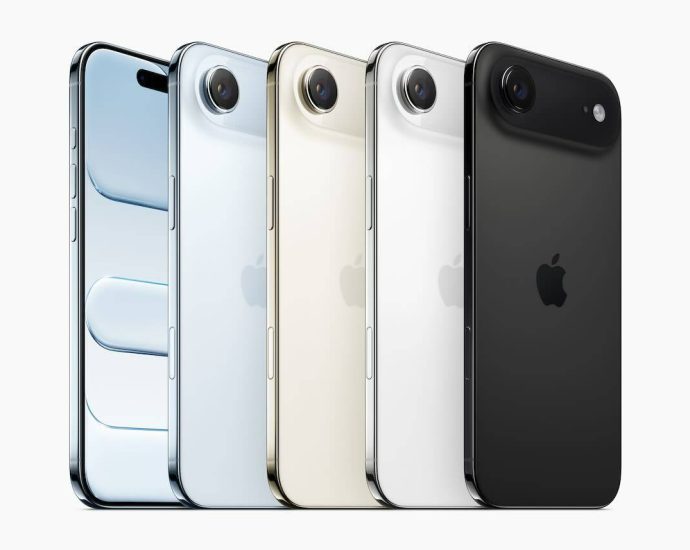 apple’s-‘awe-droppings’-fall-close-to-the-tree