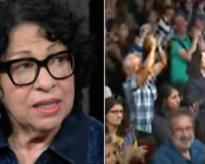1-line-from-sonia-sotomayor-earns-a-standing-ovation-on-‘colbert’