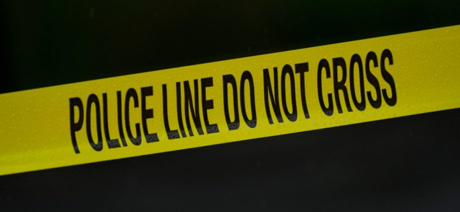 suspect-in-us-school-shooting-dies-of-self-inflicted-wounds:-police