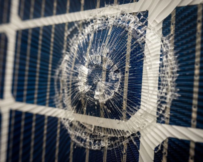 utility-scale-solar-can-withstand-severe-hailstorms.-here’s-how