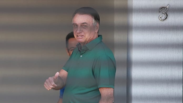 majority-in-brazil’s-supreme-court-panel-vote-to-convict-former-president-bolsonaro-of-coup-attempt
