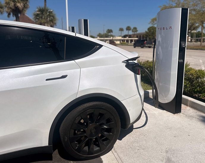what’s-going-to-happen-to-the-nevi-ev-charging-infrastructure-program?-we-asked-two-experts.