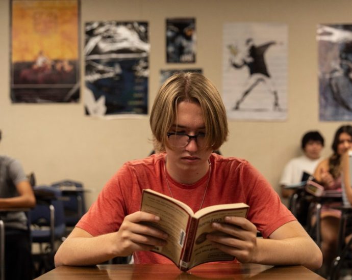 the-rise-of-ai-tools-forces-schools-to-reconsider-what-counts-as-cheating