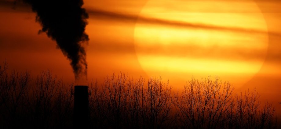 Study links heat waves to climate change and fossil fuel producers