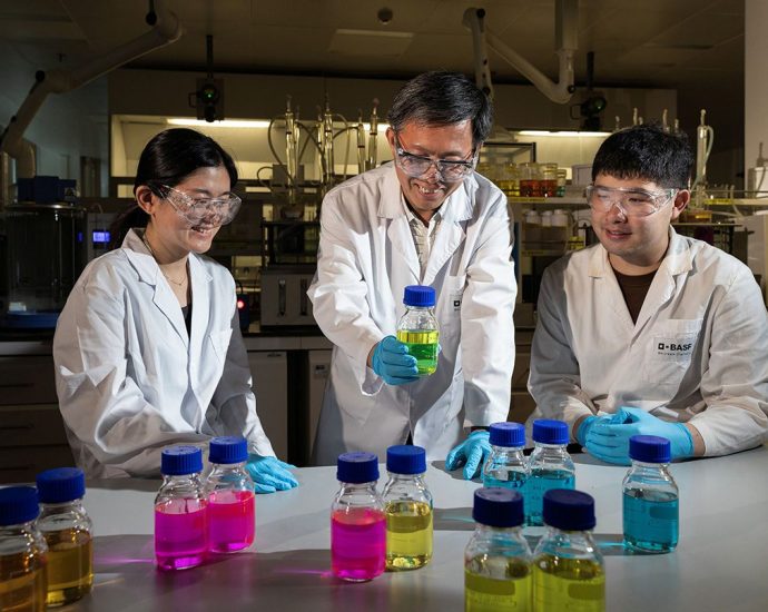 basf-launches-low-conductivity-coolants-to-enhance-ev-battery-safety-and-performance