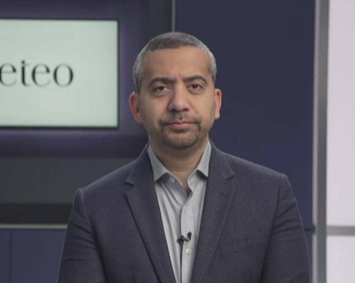 mehdi-hasan-on-death-of-two-state-solution,-possible-us.-war-with-venezuela-&-more