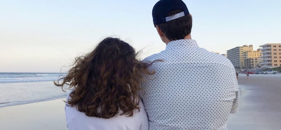 how-to-respond-to-your-child-coming-out-as-trans,-from-dads-who’ve-been-there