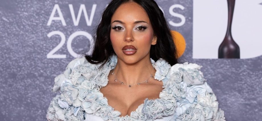 jade-steps-into-the-spotlight-with-dazzling-solo-debut-‘that’s-showbiz-baby!’