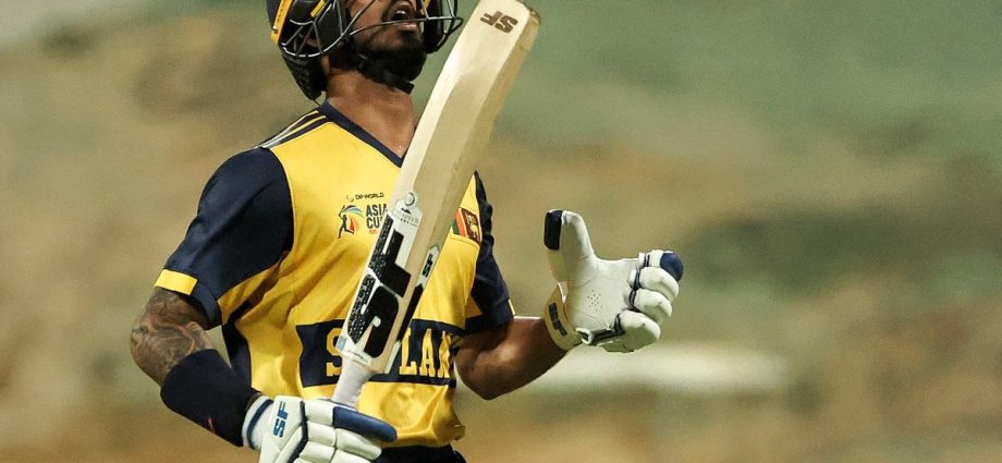 sri-lanka-power-past-bangladesh-at-the-2025-asia-cup