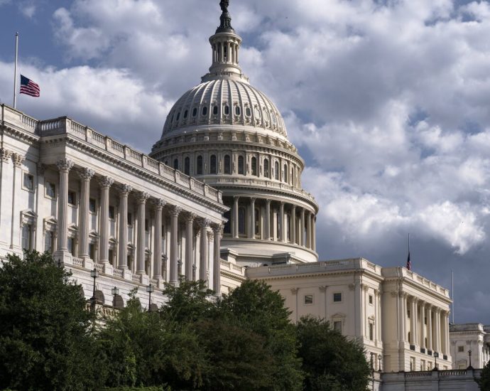Budget office predicts worse unemployment and inflation