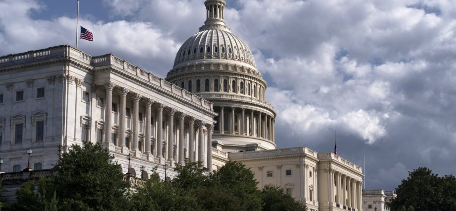 Budget office predicts worse unemployment and inflation