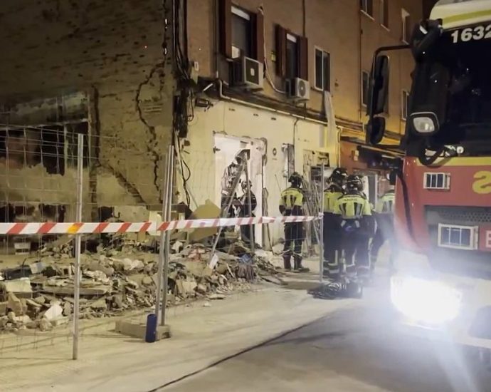 one-person-killed-and-25-injured-in-explosion-in-madrid-from-suspected-gas-leak
