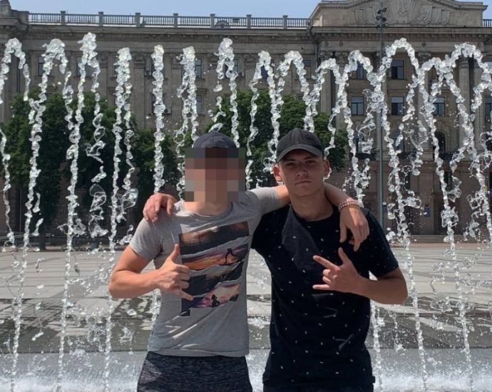 russian-occupiers-brought-death-and-intimidation-to-kherson:-ukrainian-teen