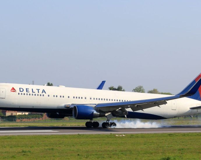 delta-boeing-767-engine-shutdown-leads-to-salt-lake-city-diversion