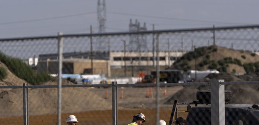 as-data-center-demand-surges,-the-grid-can’t-kick-its-gas-habit