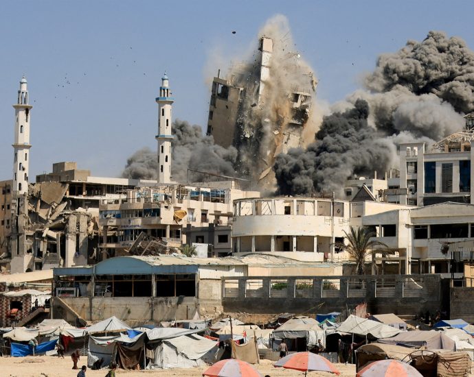 israel-destroys-gaza’s-tallest-residential-building