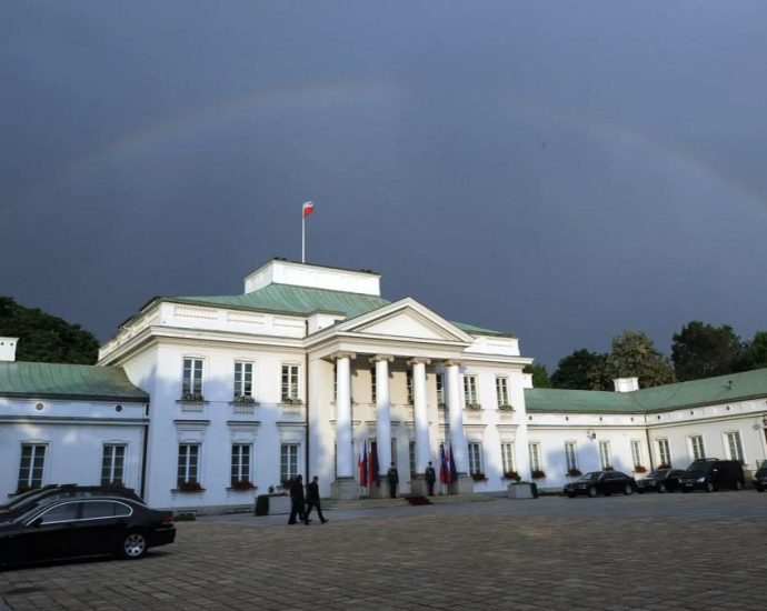 drone-neutralised-flying-over-government-buildings-in-warsaw,-pm-donald-tusk-says