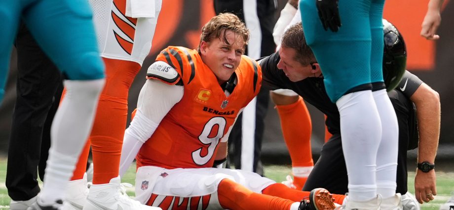 4-nfl-qb’s-go-down-with-injuries-in-week-2,-why-is-protecting-them-an-issue?