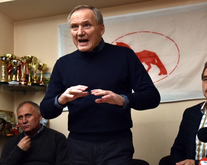 belarus-pardons-25-more-prisoners-under-us-pressure