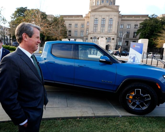 it’s-‘do-or-die’-for-electric-vehicle-maker-rivian-as-it-breaks-ground-on-a-$5-billion-plant