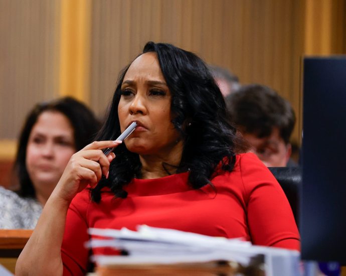 “she-should-be-put-in-jail”:-the-traitor-celebrates-willis’-removal-from-georgia-case
