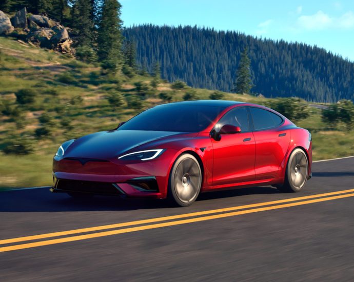 How Much Does It Cost To Replace Your Tesla Battery? Here’s What Drivers Say