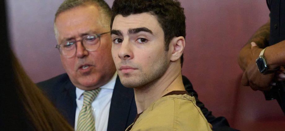 judge-dismisses-terrorism-charge-against-luigi-mangione,-murder-case-moves-forward
