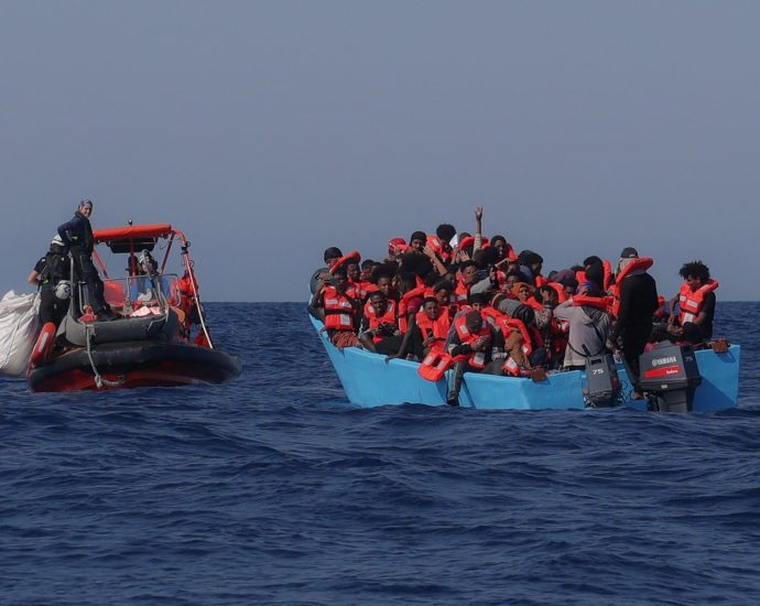 only-13-survivors-from-capsized-boat-carrying-74-refugees-off-libya:-unhcr