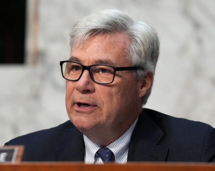 sen.-whitehouse-launches-investigation-into-industry-groups’-influence-on-endangerment-finding-repeal