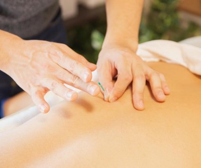 acupuncture-deemed-effective-for-chronic-lower-back-pain-in-seniors