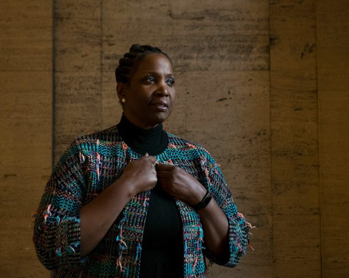 the-traitor-asks-the-supreme-court-to-allow-him-to-fire-fed-member-lisa-cook