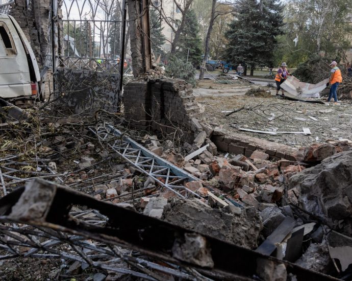 ukraine-says-russia-returns-1,000-bodies-in-latest-exchange