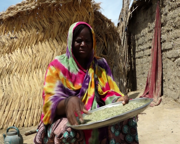 ‘we-will-stay’:-displaced-nigerians-fear-boko-haram,-stay-in-closing-camps