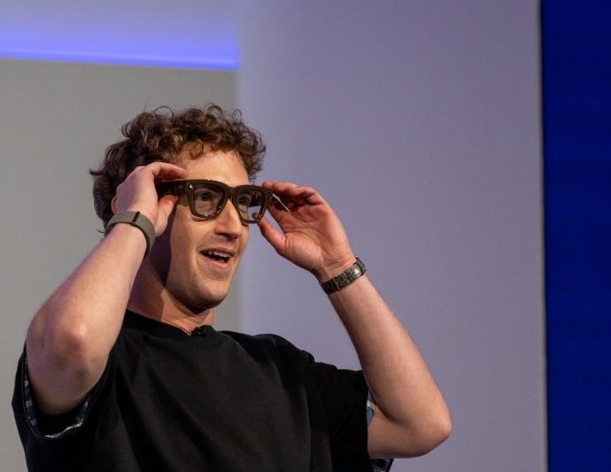 ‘i-don’t-know-what-happened’:-ai-glasses-fail-during-zuckerberg’s-meta-connect-keynote