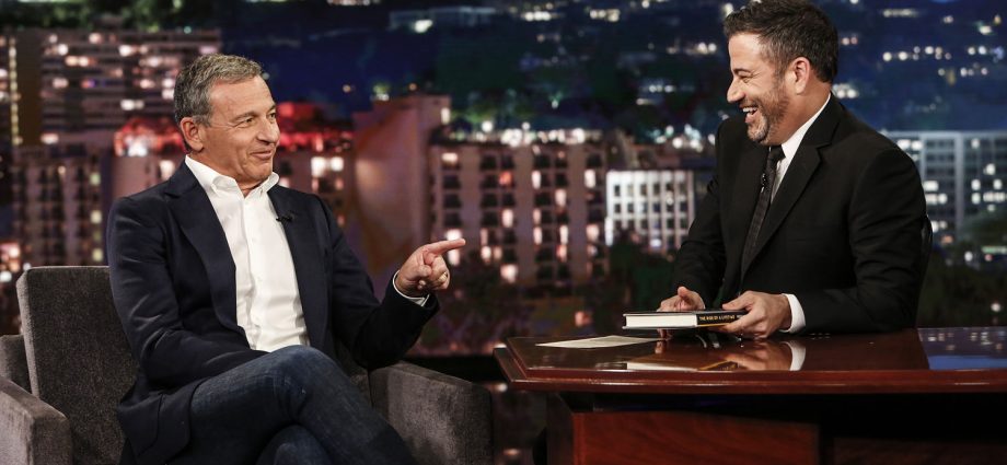 pressure-mounts-on-disney-over-kimmel-suspension-as-some-boycott-calls-spread