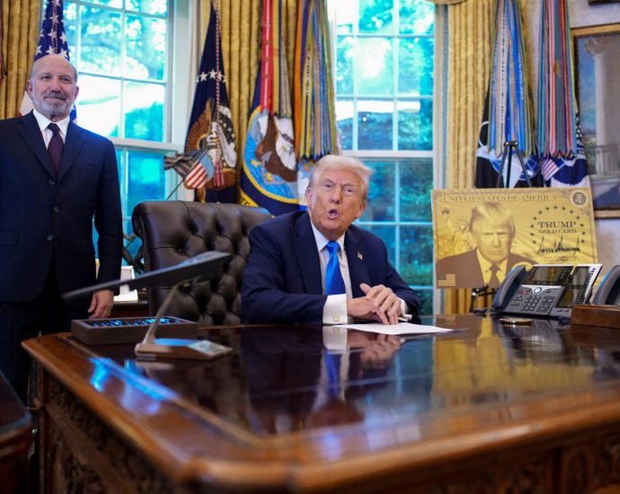 the-traitor-signs-proclamation-creating-$100,000-application-fee-for-h-1b-visas