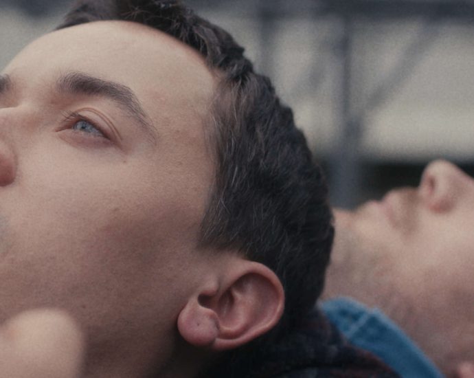 tom-blyth-and-russel-tovey-get-real-about-queer-desire-and-instant-chemistry-in-‘plainclothes’-(exclusive)