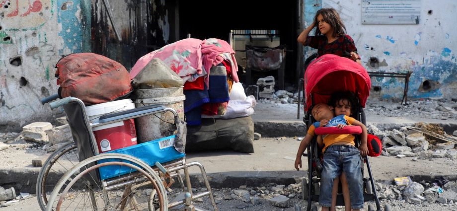 live:-israel-ramps-up-gaza-city-assault,-kills-children-in-strike-on-school