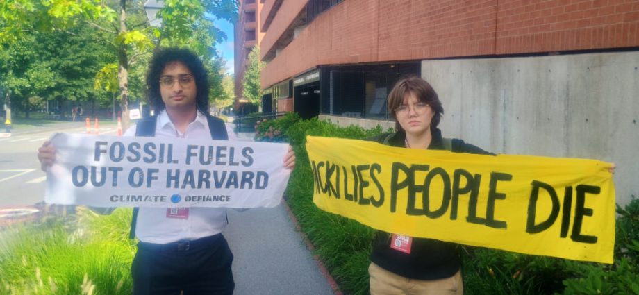 climate-activists-disrupt-fossil-fuel-executive-at-harvard-university-symposium