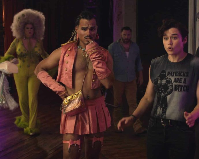 the-‘queens-of-the-dead’-trailer-turns-brooklyn-nightlife-into-a-zombie-battlefield