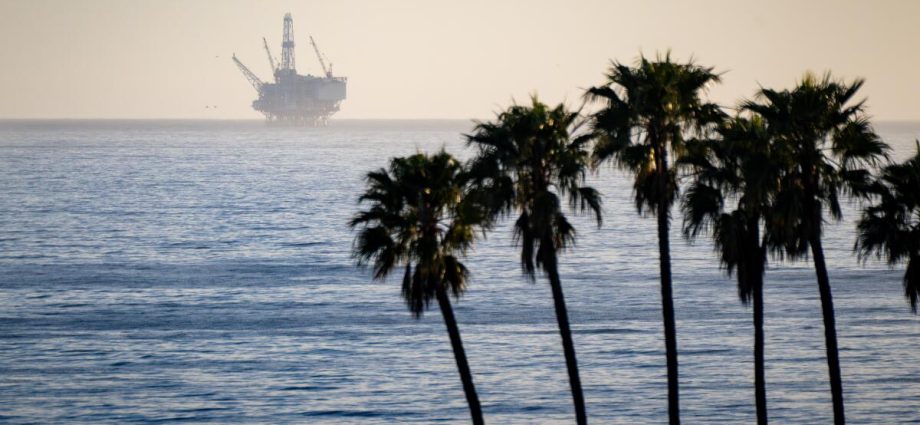 newsom-signs-california-climate-package-aimed-at-lowering-gas-and-utility-costs