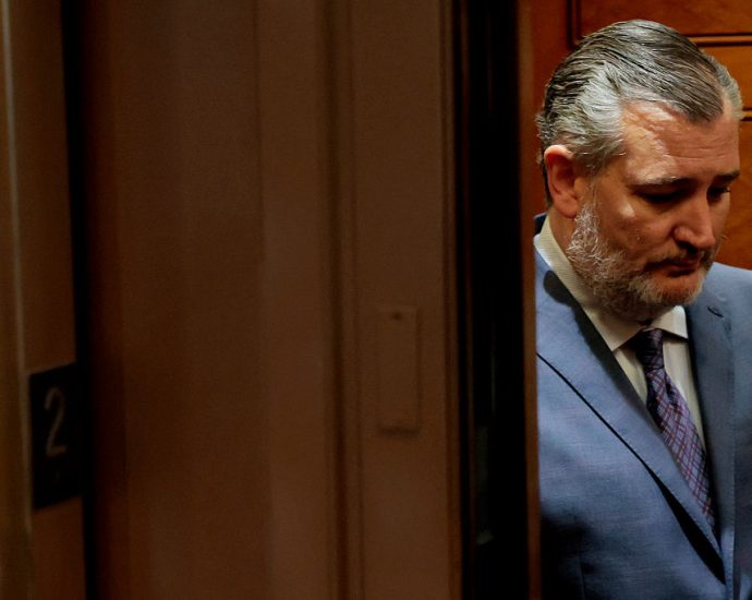 fcc-threatens,-abc-suspends-kimmel,-cruz-warns-of-chilling-effects-on-political-speech