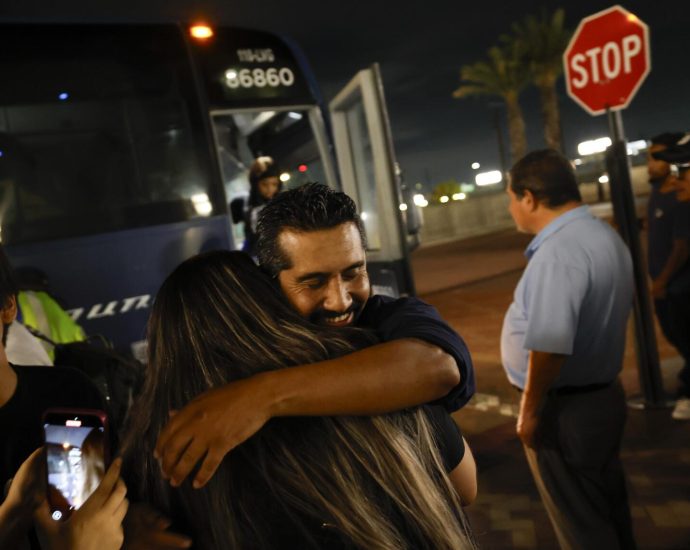 his-cell-mates-self-deported.-he-fought-to-get-back-to-his-family