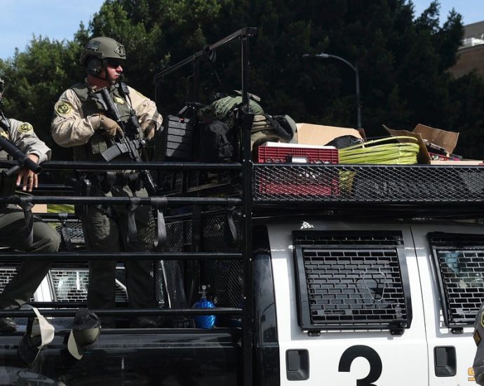 california-bans-most-law-enforcement-officers-from-wearing-masks-during-operations