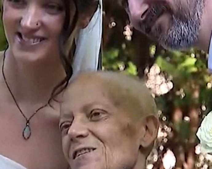 impromptu-wedding-for-bride’s-terminally-ill-father