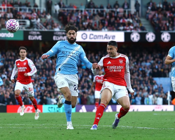 arsenal-snatch-1-1-draw-with-manchester-city-with-late-martinelli-goal