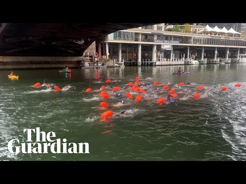 moment-hundreds-of-people-plunge-in-chicago-river-for-first-official-swim-in-100-years