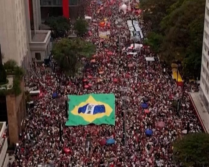 brazilians-protest-against-amnesty-bill-for-bolsonaro